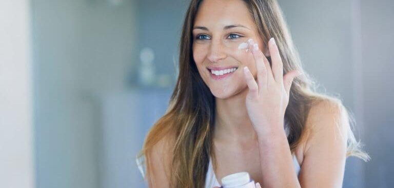 5 produtos para a pele que você precisa usar antes de dormir