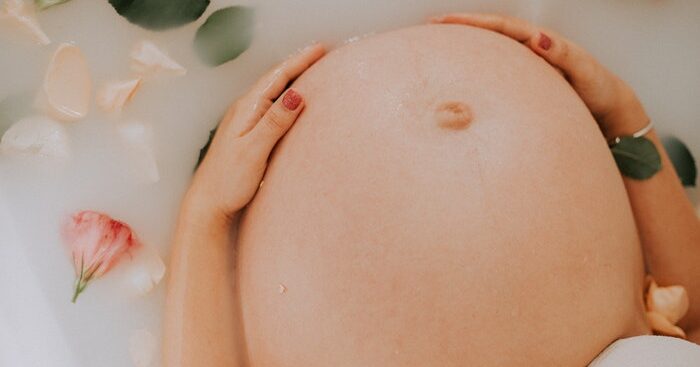 Melasma são manchas (marcas escuras) na pele que surgem quando há exposição ao sol ou quando a mulher fica grávida