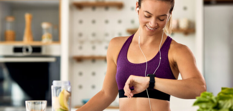 Começar o ano com energia não é sobre acordar motivado todo dia. É sobre criar uma rotina de saúde que funcione na vida real.